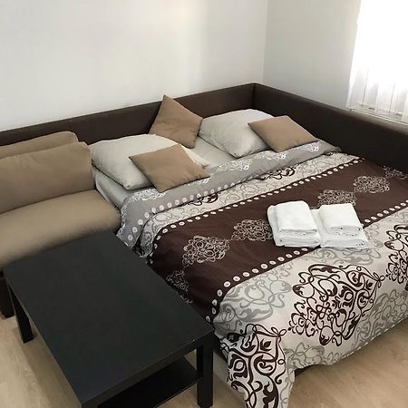 Gil Apartments, Квартира Студия В Самом Центре Пл Петефи Užhorod Exteriér fotografie