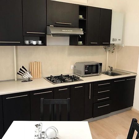Gil Apartments, Квартира Студия В Самом Центре Пл Петефи Užhorod Exteriér fotografie