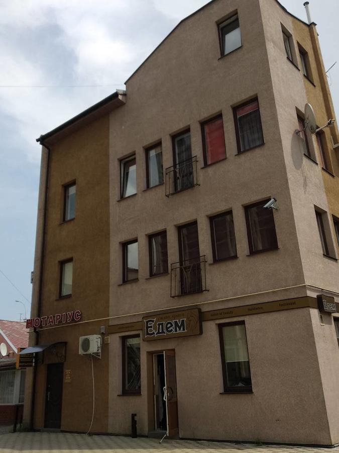 Gil Apartments, Квартира Студия В Самом Центре Пл Петефи Užhorod Exteriér fotografie